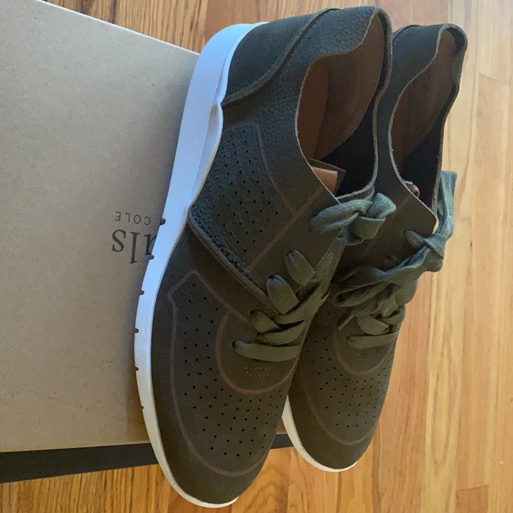 Sneackers - Picture 2 of 5